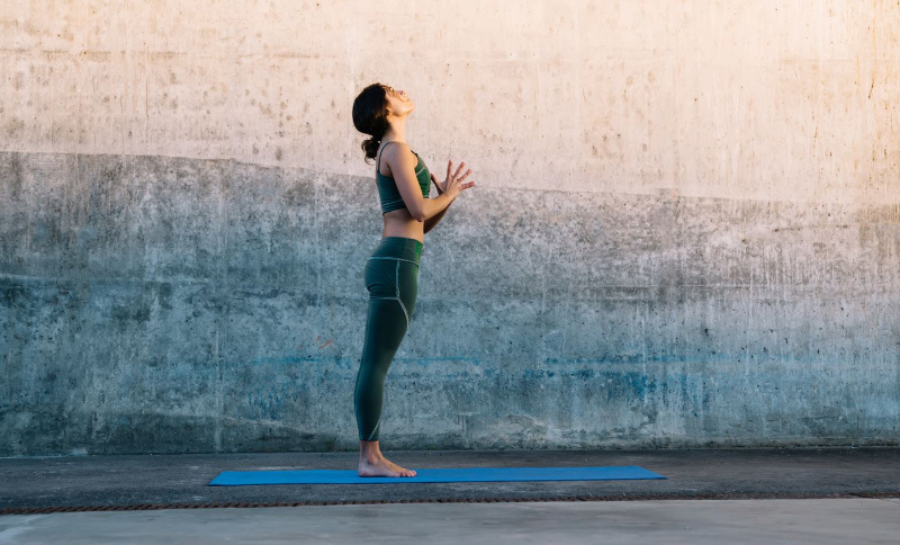 Attain well-being with a 20-minute power yoga morning routine.